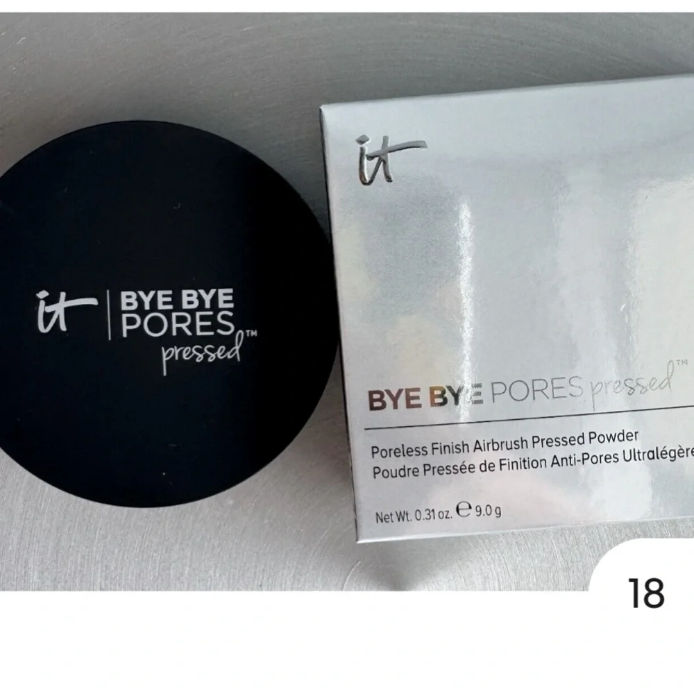It BYE BYE PORES pressed airbrush finish press powder net weight 0.31 oz. /9.0g